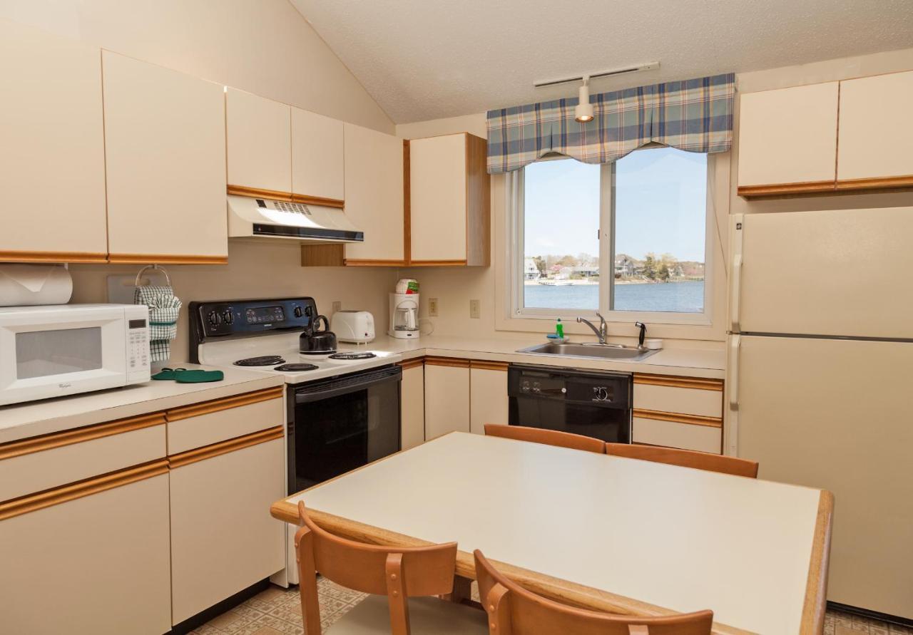 ווסט יארמאות' Green Harbor Resort חדר תמונה
